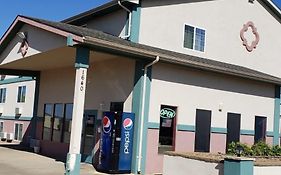 Value Inn & Suites Salina